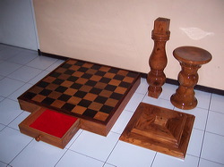 patio_wood_chess_table_12