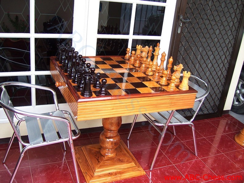 patio_wood_chess_table_04.jpg