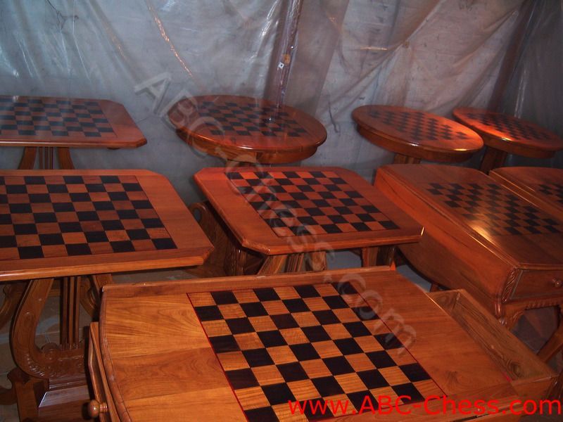 wooden_chess_table_07.jpg