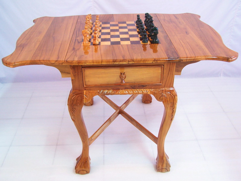 wooden_chess_table_10.jpg