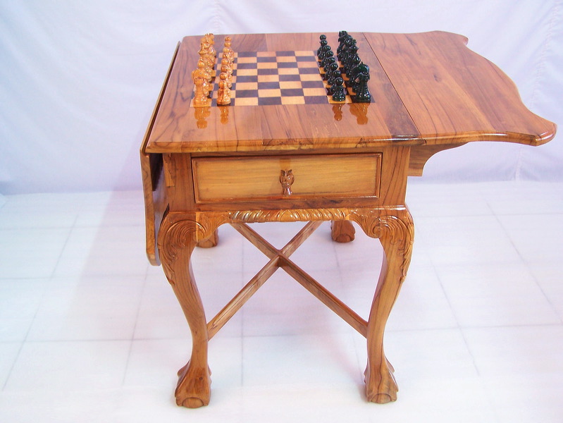wooden_chess_table_11.jpg