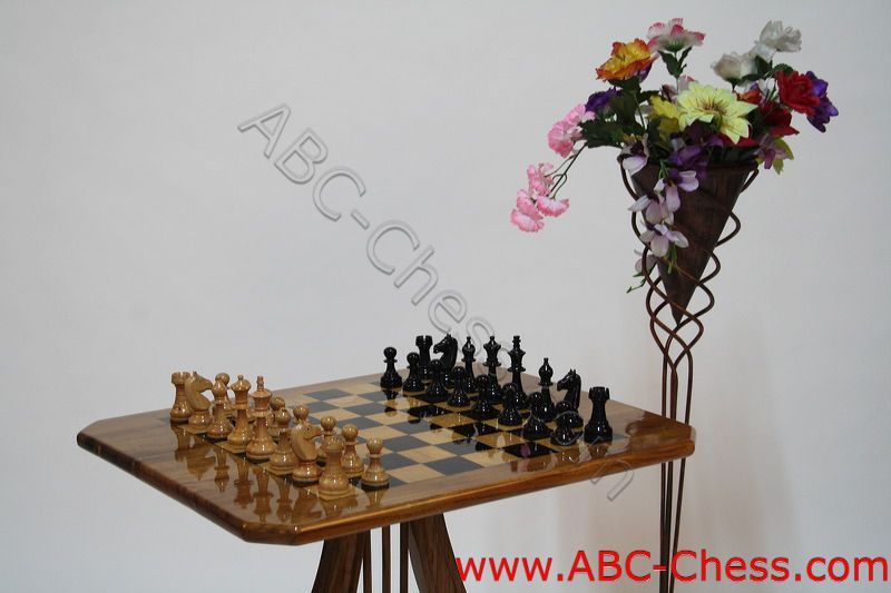 wooden_chess_table_harp_05.jpg